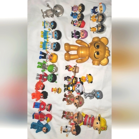 : 34 pc used Ryans World toy figures ideal party favors including invisible toy - Picture 3 of 12